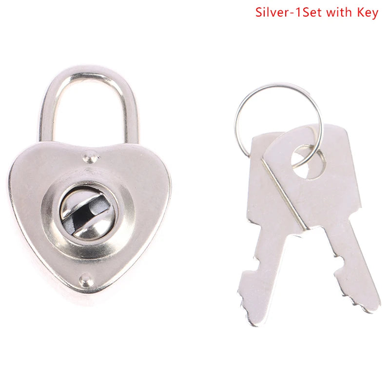 Vintage Heart-Shaped Metal Mini Padlock – Key Lock for Bags, Suitcases, and Luggage Boxes with Key
