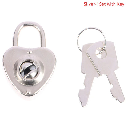 Vintage Heart-Shaped Metal Mini Padlock – Key Lock for Bags, Suitcases, and Luggage Boxes with Key