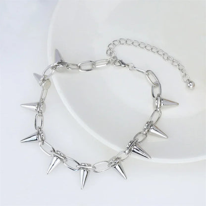 Fashion Punk Spike Choker Necklace – Goth Rivet Metal Chain Collar for Unisex Rock & Nightclub Jewelry