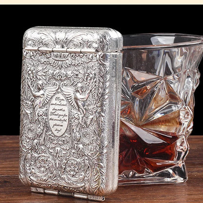 Retro Carved Metal Cigarette Case - Luxury Pocket Tobacco Holder for 14 Cigarettes & Smoking Accessories
