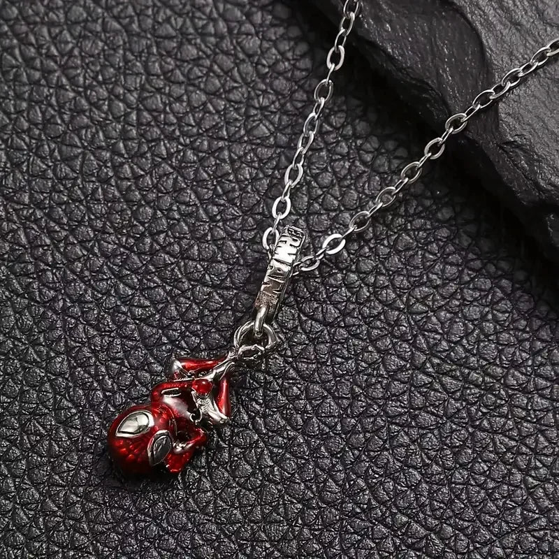 New Spider-Man Superhero Pendant Necklace – Spider Battle Uniform Jewelry Gift for Fans & Christmas