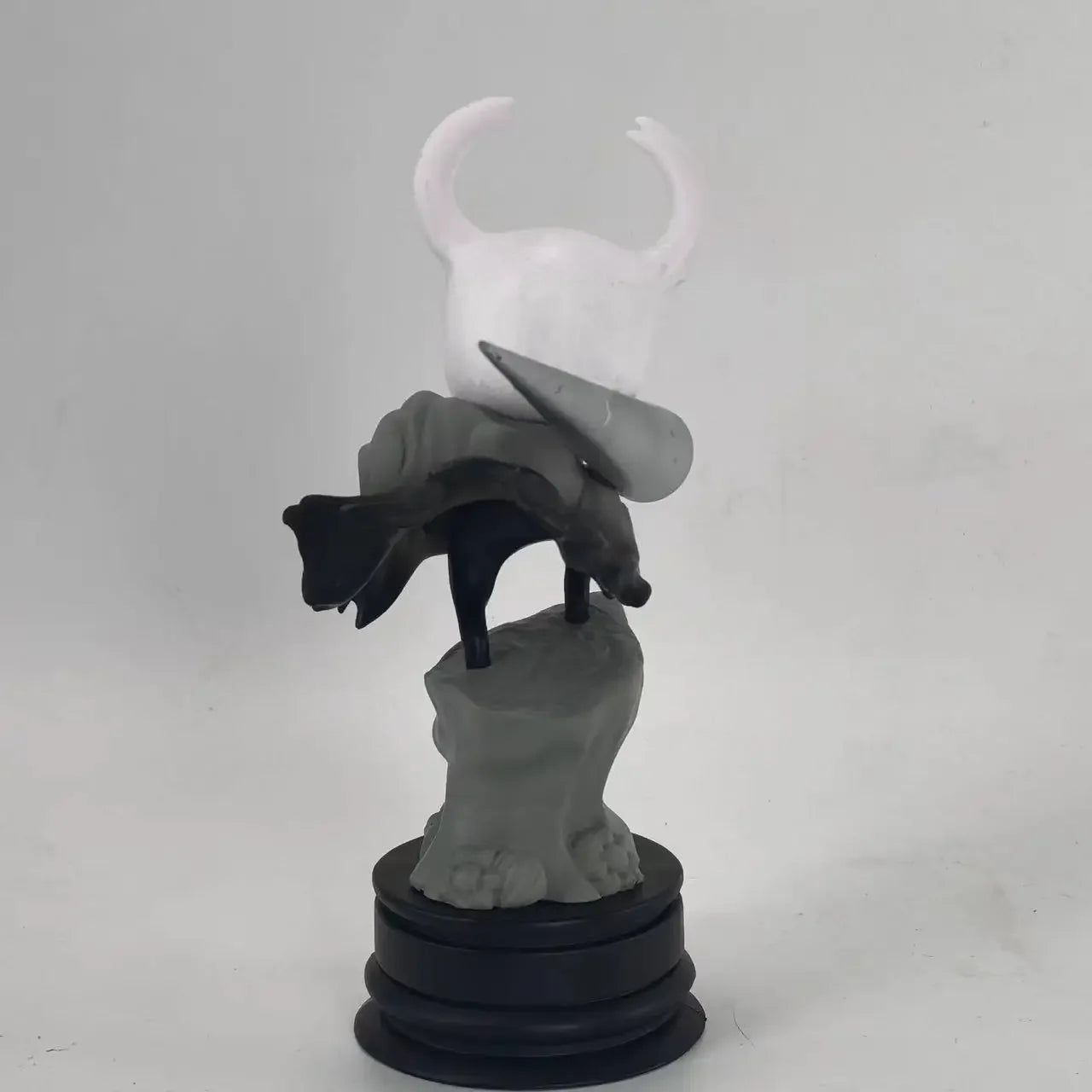 Aixlan Q-Version Hollow Knight Figure – 11cm PVC Action Anime Collectible Figurine, Wholesale Christmas Gift