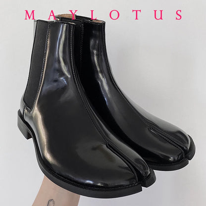 Women’s Black Tabi Shoes — Split Toe Flats with Thin Sole, Casual Loafers, Fashionable Footwear