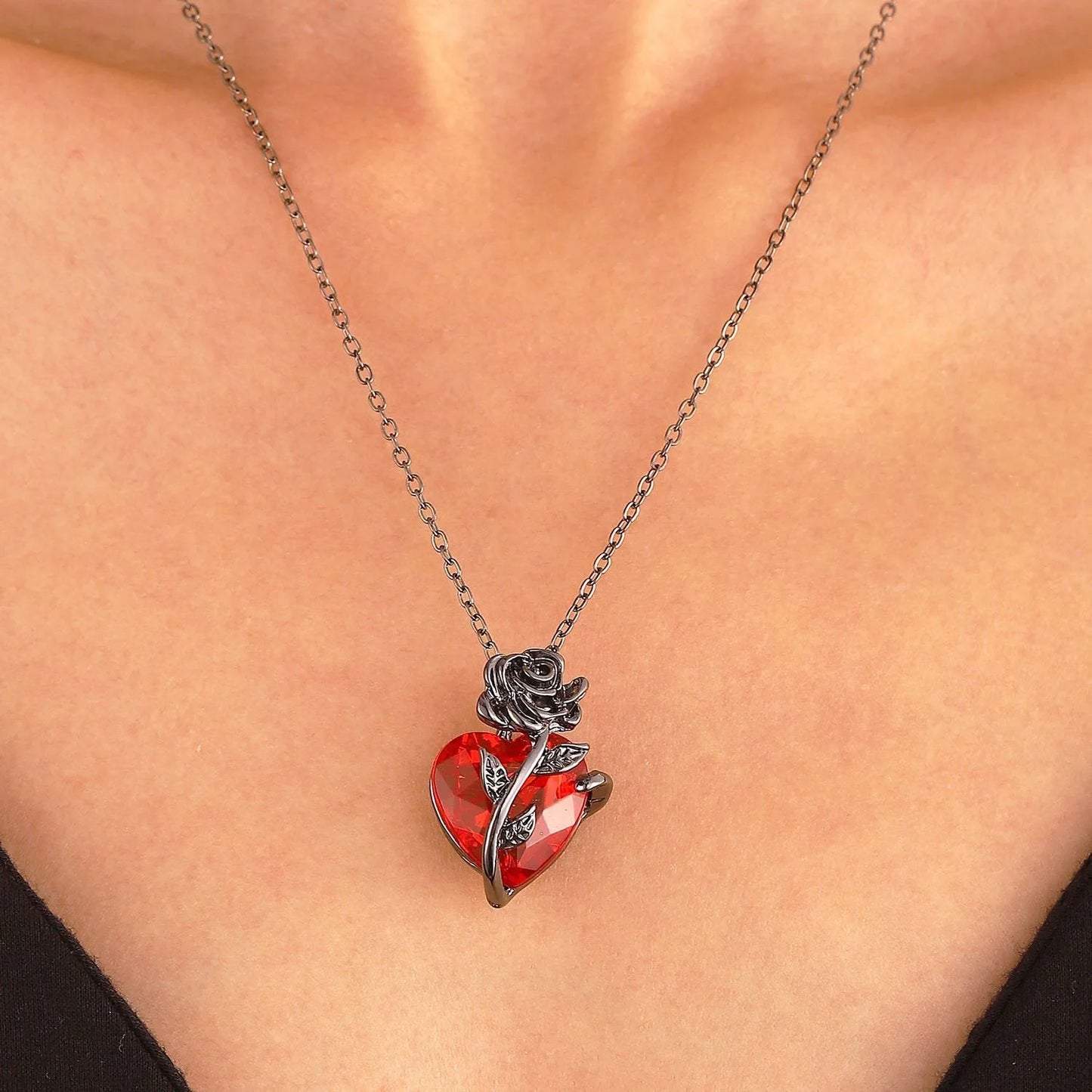 Gothic Rose Love Necklace - Y2K Grunge Style Silver Tone Human Heart Pendant Jewelry Gift for Women