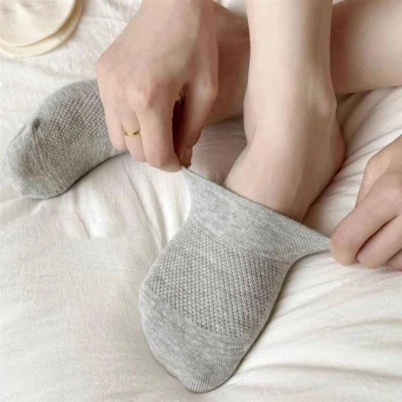 1/5 Pairs Women’s Summer Half Foot Socks – Invisible, Anti-Slip, Breathable Mesh for Comfort & Slippers