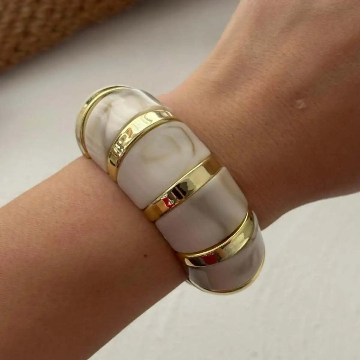 Vintage Punk Beige Thick Resin Acrylic Geometric Wide Cuff Bangle – Irregular Smudging Bracelet for Women