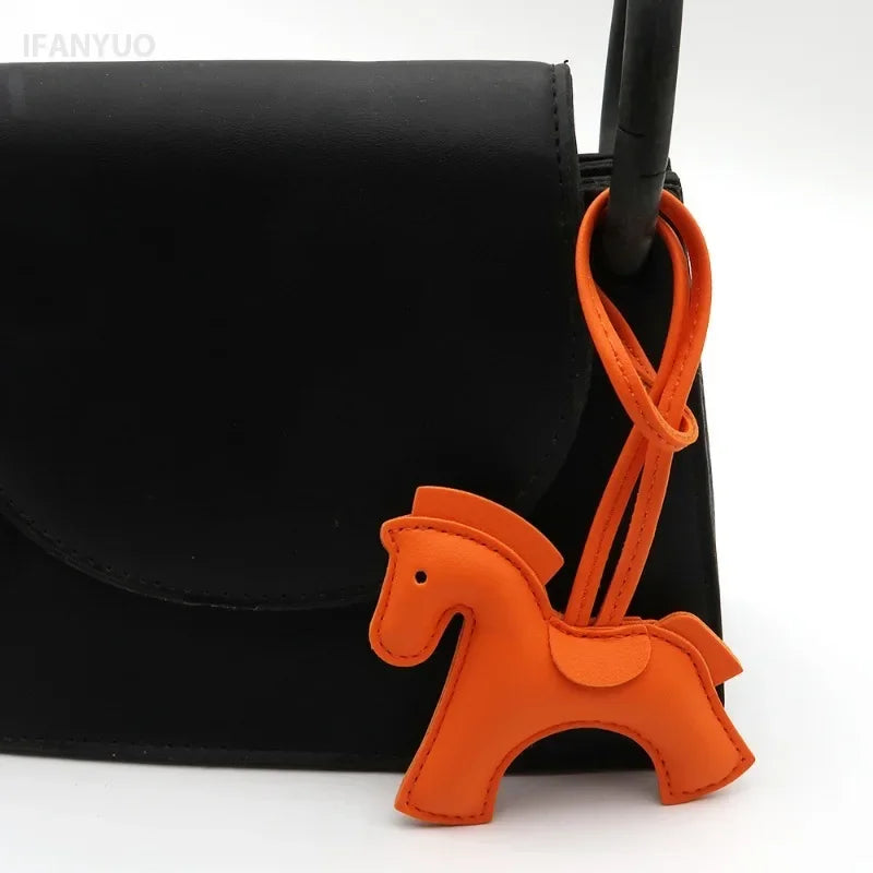 Fashion Horse Keychain - PU Leather Horse Charm for Car Keys, Handbags & Gifts