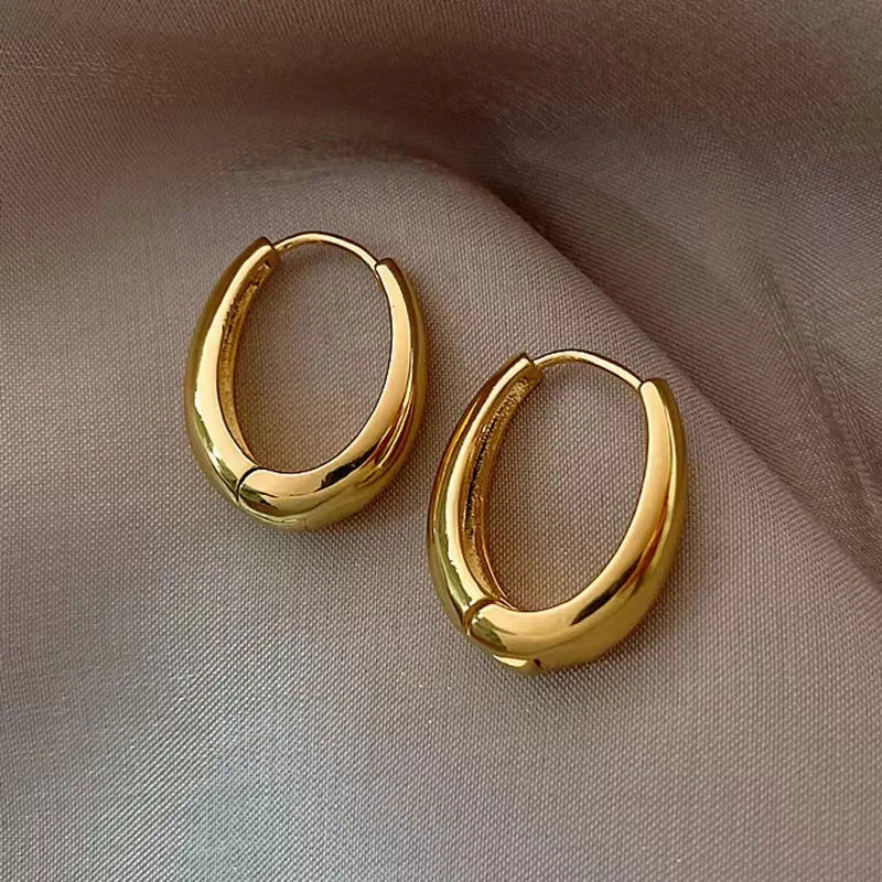 Uworld Hypoallergenic Vintage Round Stud Earrings – Premium 18k Gold Plated Stainless Steel Jewelry for Women Party