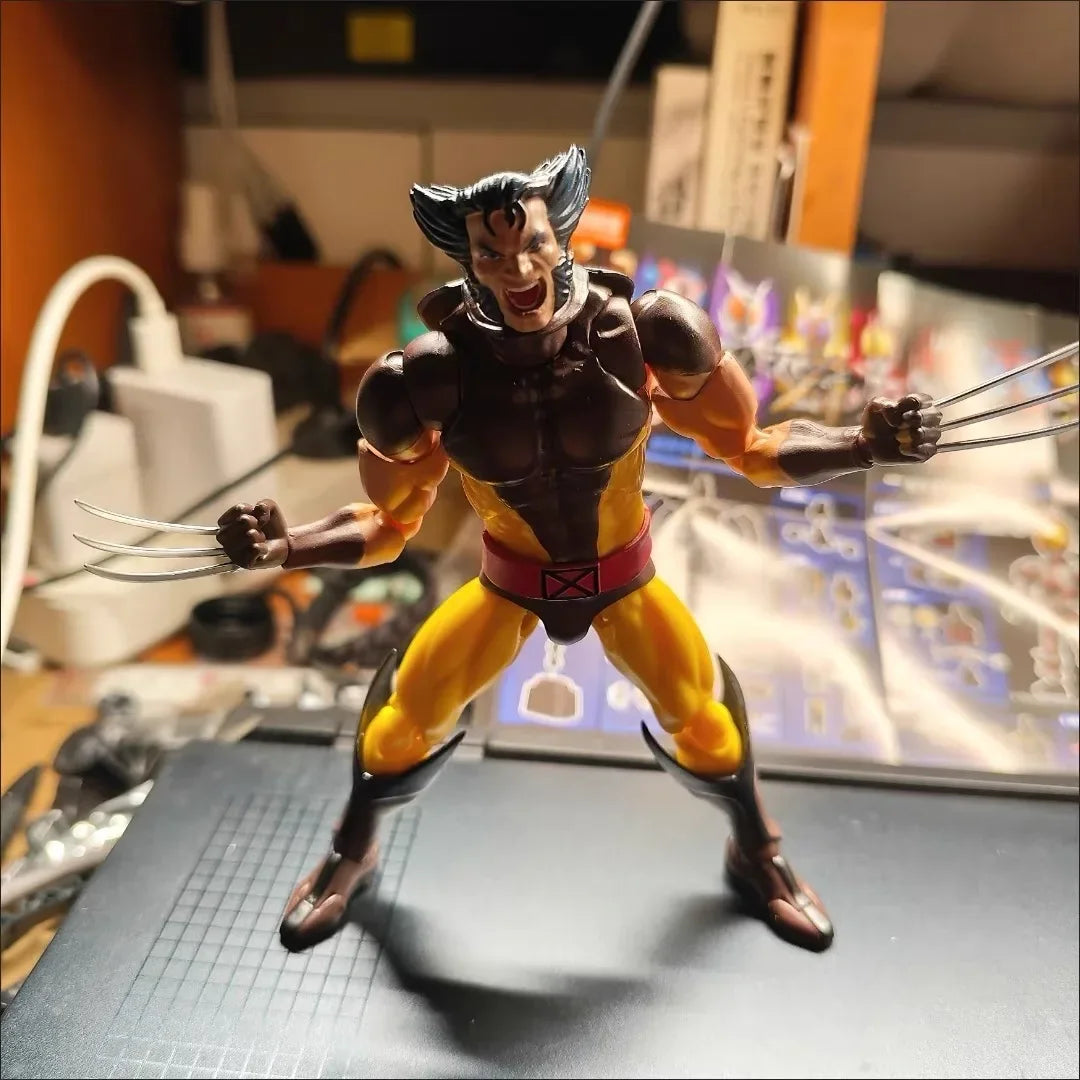 CT Toys Mafex 096/138 Wolverine Figure – Comic Version X-Men Anime PVC Action Figurine Model, Collectible Statue & Gift