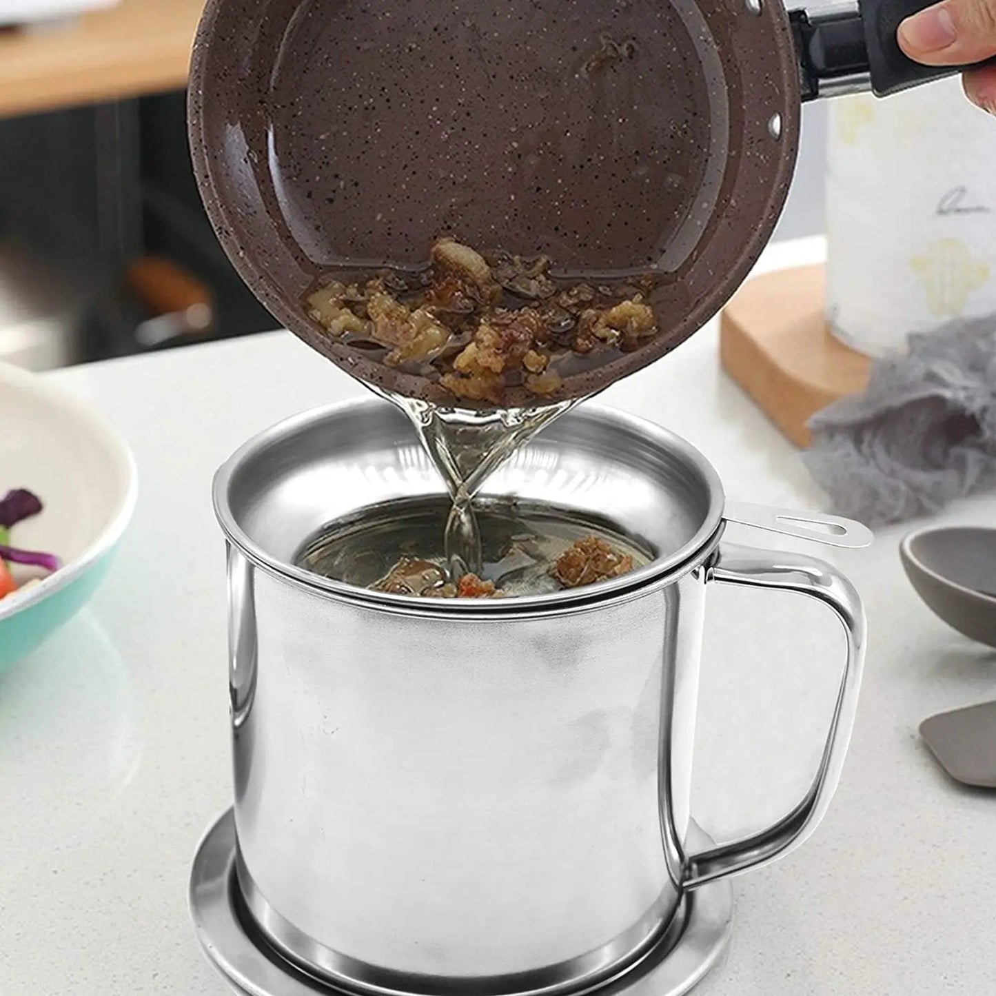 Bacon Grease Container - Kitchen Oil Storage Can with Strainer for Cooking Fat & Frying Oil