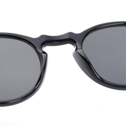 Small Round Sunglasses — Retro Classic UV400 Shades for Men & Women, Perfect for Travel, Shopping & Hiking