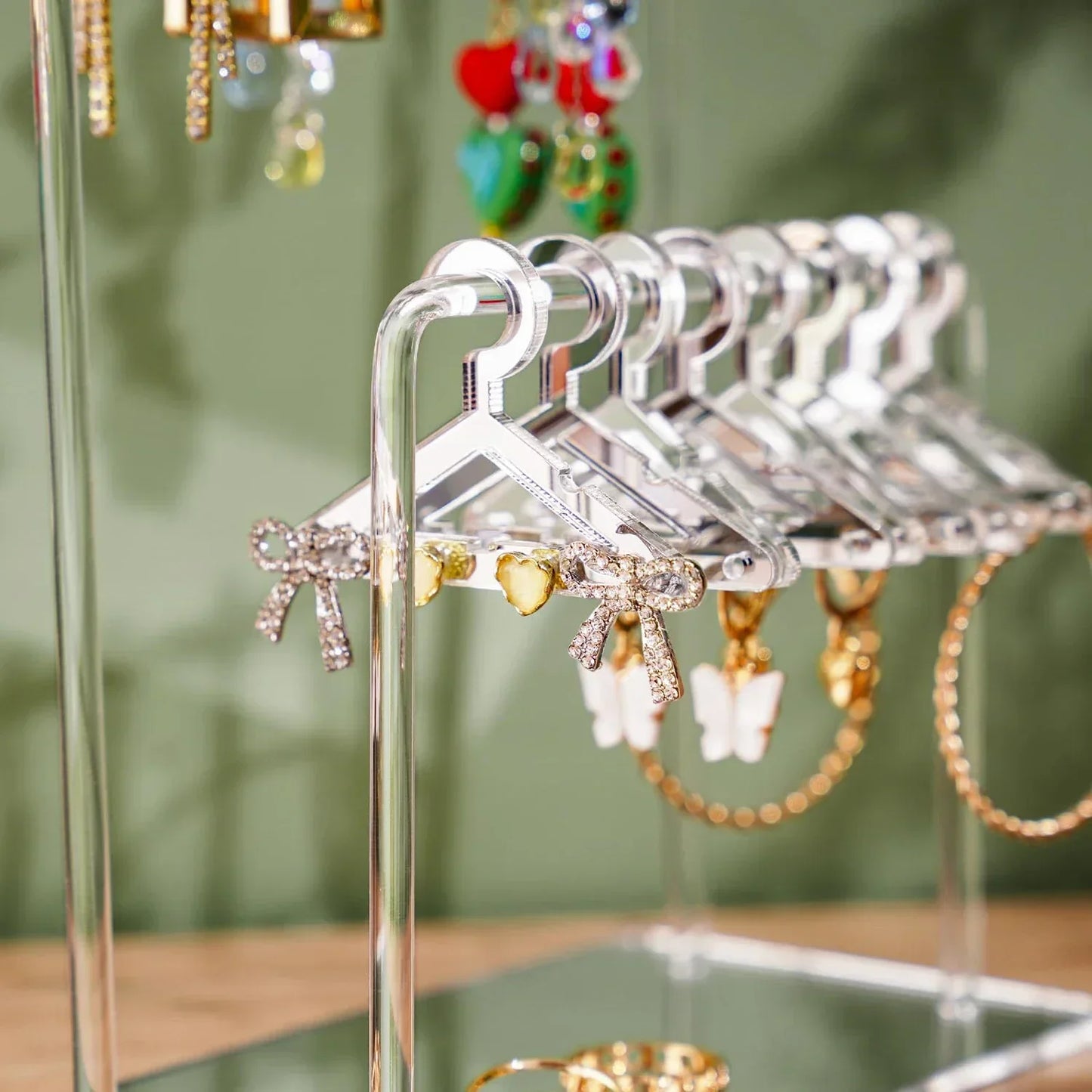 16pcs Hanger-Shaped Jewelry Holders – Personalized Earring Display Racks & Organizer Stands