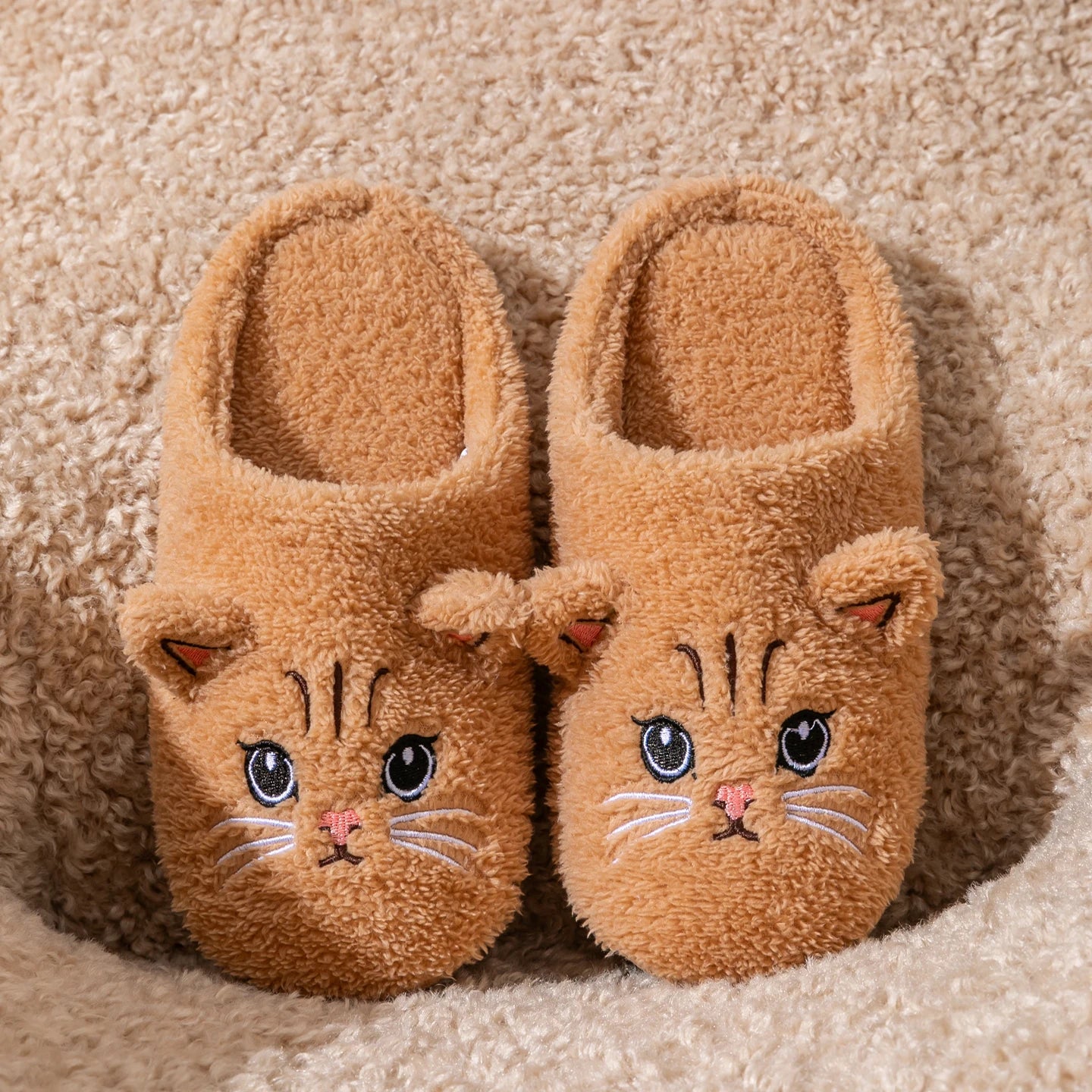 Cartoon Cat Plush Slippers - Cozy Winter Indoor House Shoes with Soft Non-Slip Warm Sole for Women