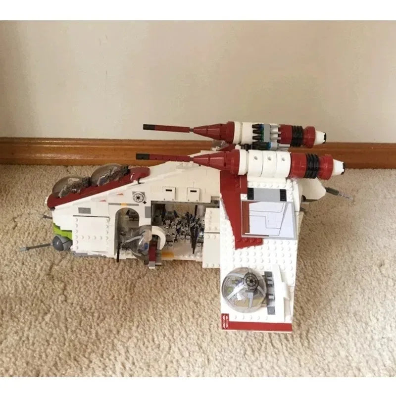 1228PCS Republic Gunship Building Set — 75021 Star-Inspired Spaceship Model Kit, Toy Christmas Gift for Kids