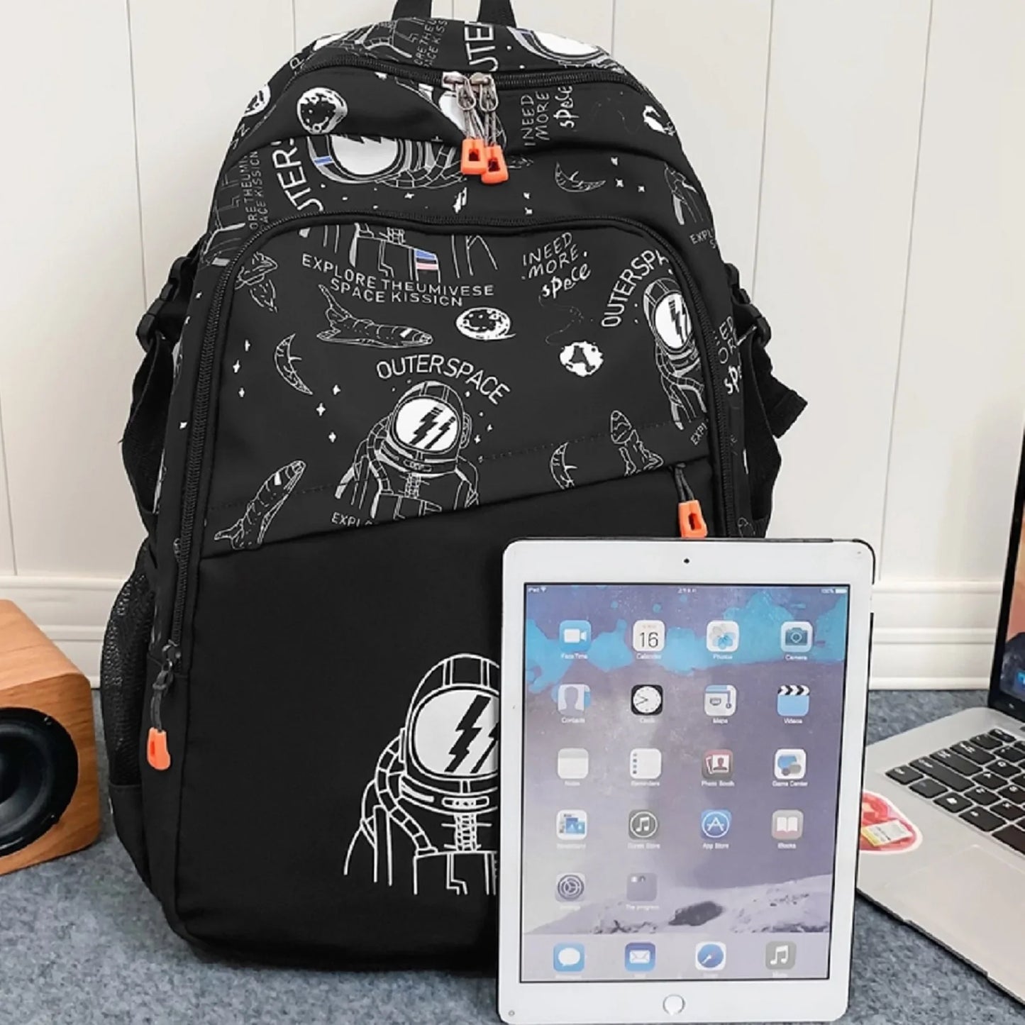 Personalized Waterproof Campus Backpack - Neutral Classic Design for Training and Mountaineering