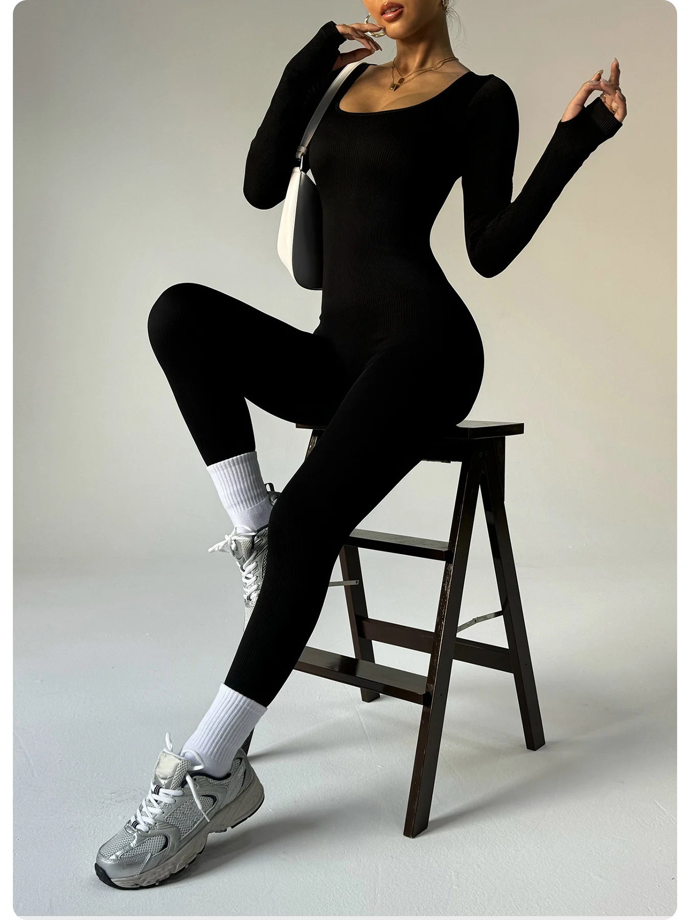 Women’s One-Piece Yoga Jumpsuit – Black Long-Sleeve Bodysuit, Sexy Streetwear & Casual Sportswear
