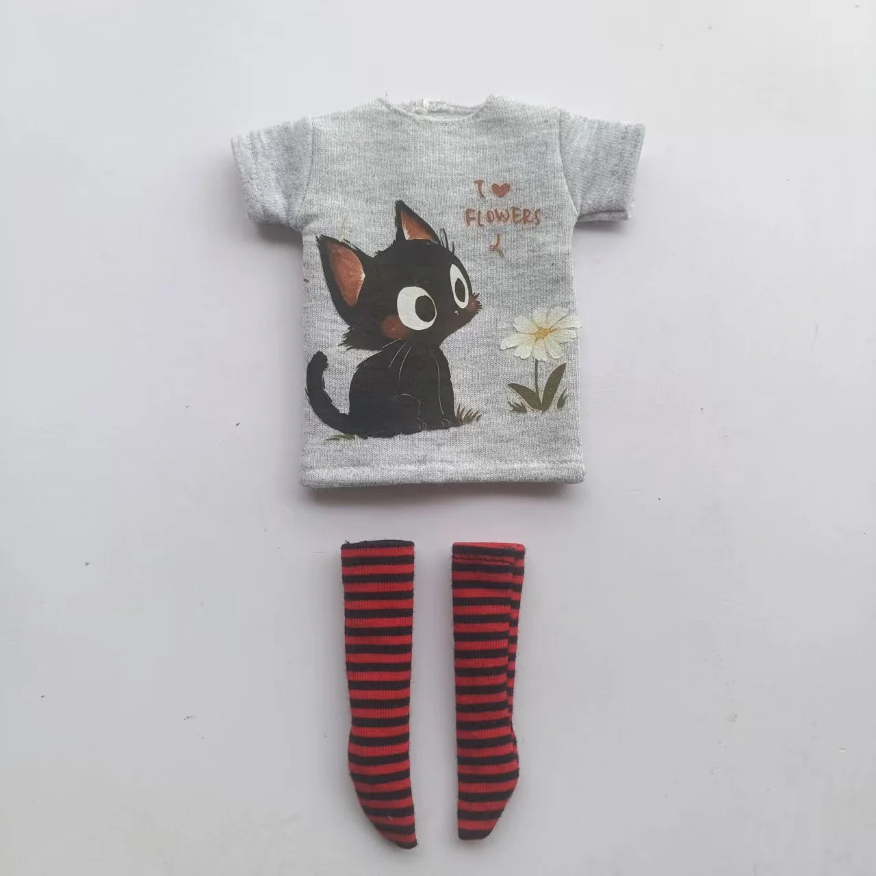 Handmade OB24 1/6 Blyth Doll Clothes – Cartoon T-Shirt with Striped Socks for 1/6 Doll Accessories