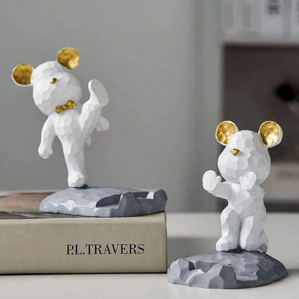 Cartoon Bear Phone Tablet Stand - Adjustable Desktop Holder for Watching Videos and Home Decor