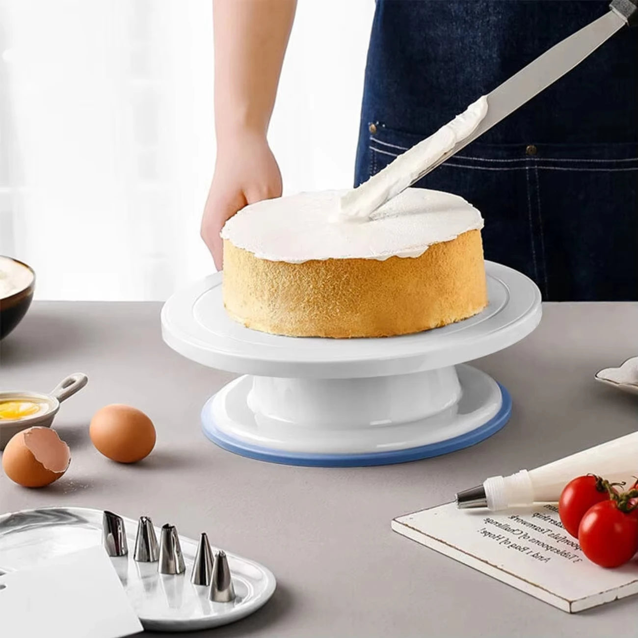 Cake Decorating Tools Kit – DIY Set with Rotating Turntable, Icing Smoother & Spatula
