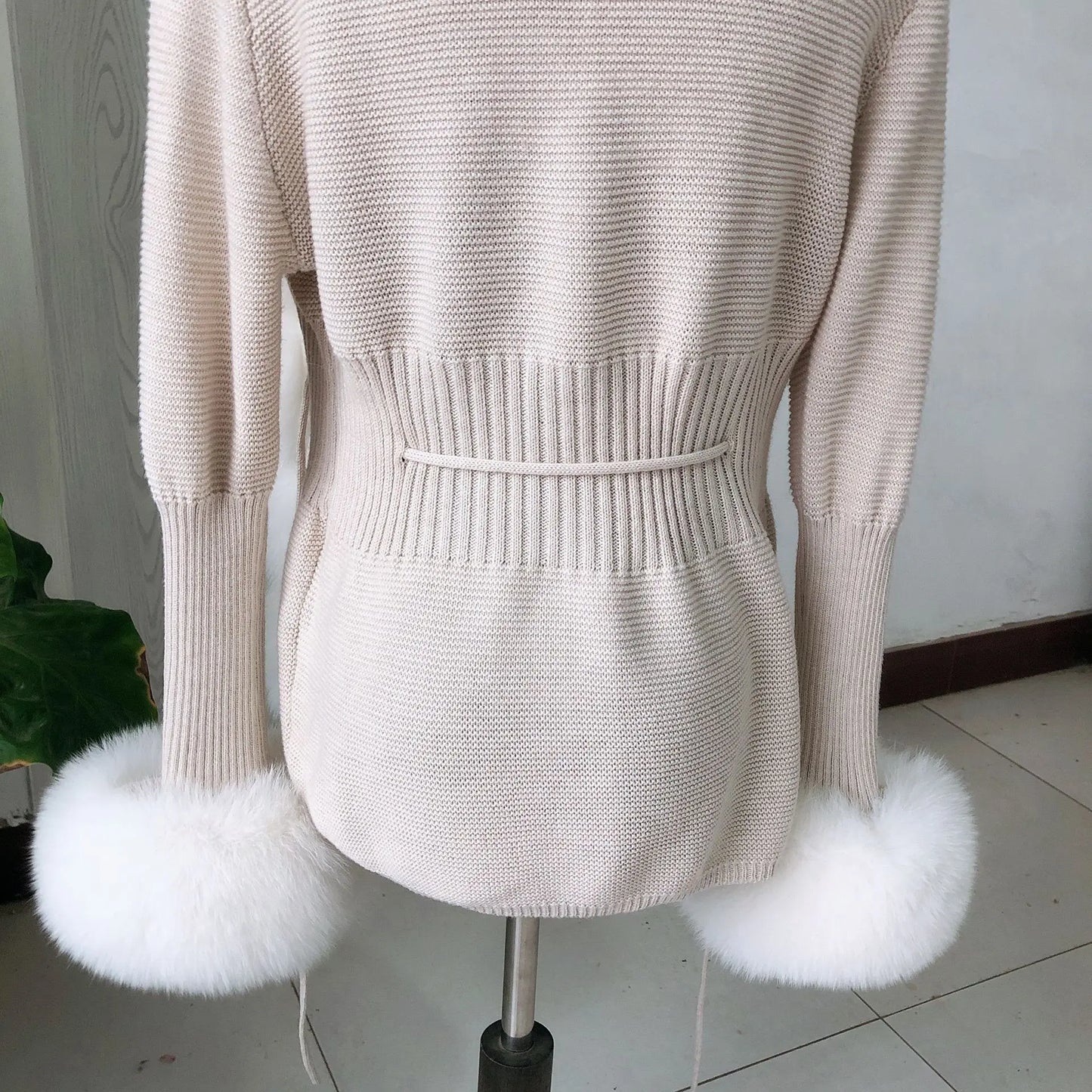 Women’s Spring & Autumn Sweater Cardigan – Real Fox Fur Collar Jacket, Natural Fur Outerwear