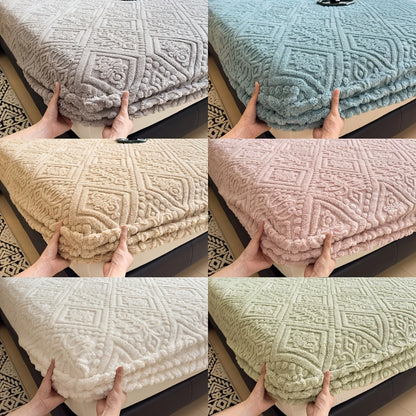 Soft Luxury Plush Bed Cover – Thick Winter Bedspread with Deep Pockets, Machine Washable Fitted Sheet