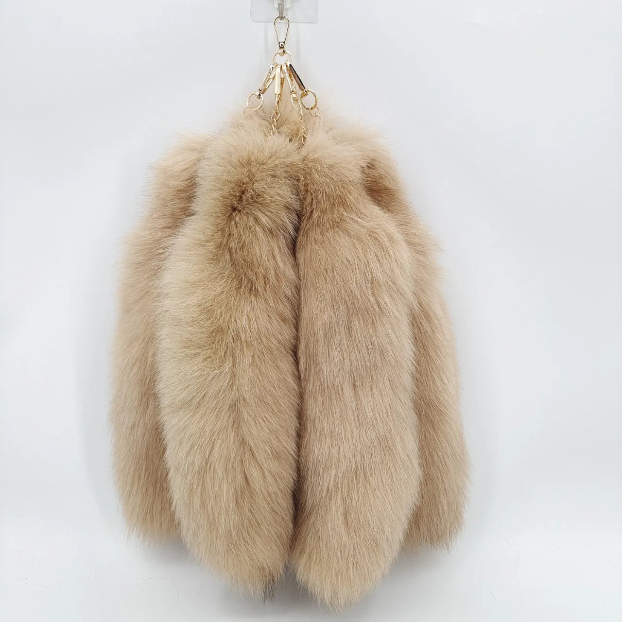 Natural Fox Fur Tail Keychain – 40cm Furry Racoon Bag Charm & Fluffy Keyring Accessory for Women