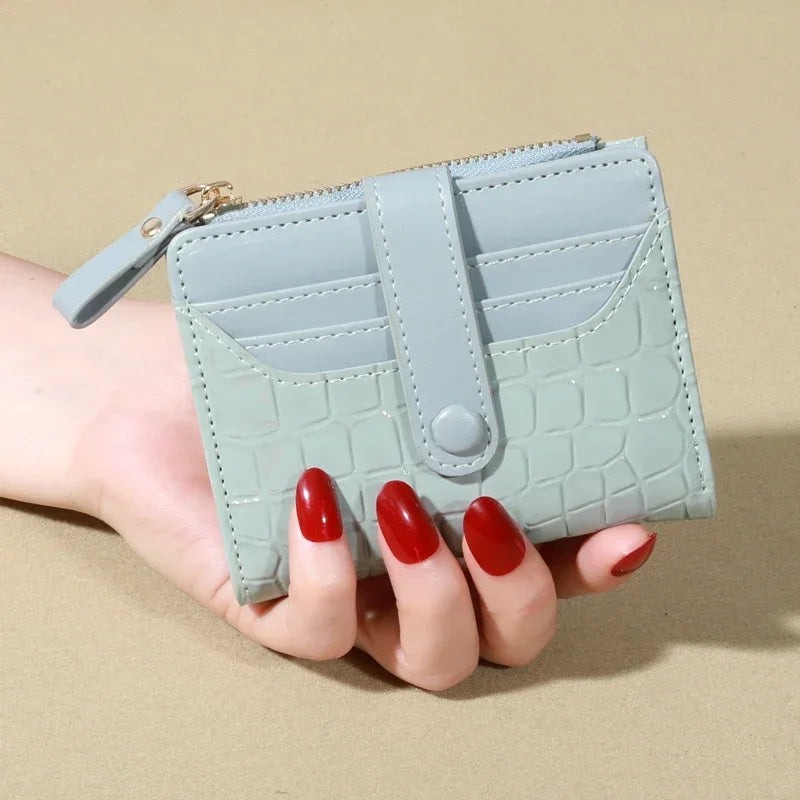 Elegant Women’s Multi-Card Wallet – Secure Double Zip PU Leather Clutch with Crocodile Texture and Stylish Storage