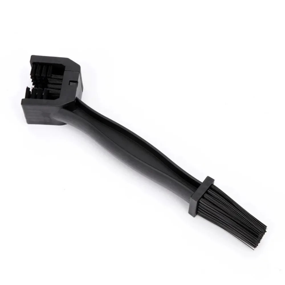 Motorcycle Chain Brush Cleaner — Plastic Bike & Moto Scrubber, Outdoor Chain Cleaning Tool for Road & Maintenance