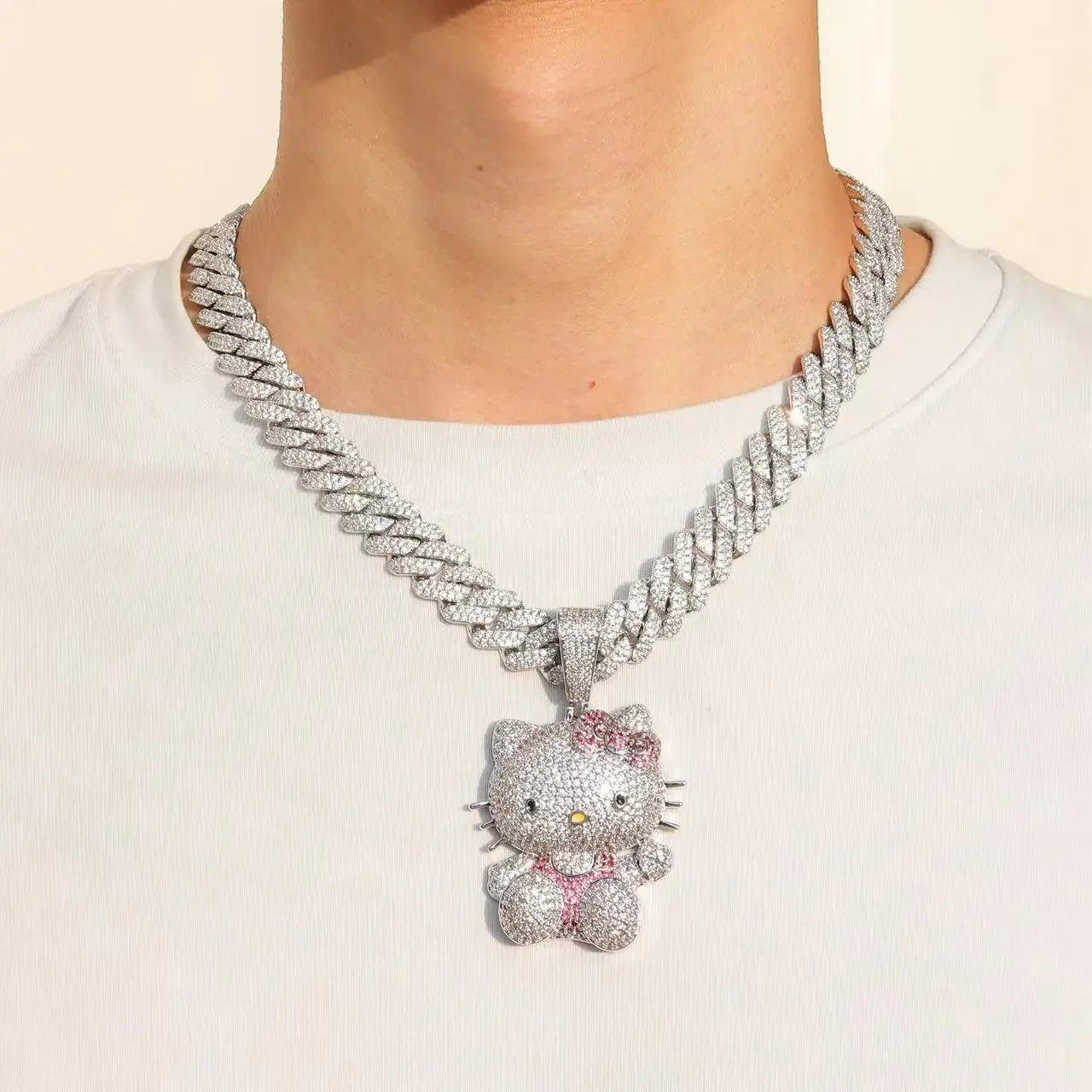 Kawaii Hello Kitty Necklace – Anime Sanrio Hip Hop Diamond Pendant with Cuba Chain, Cute Cartoon Jewelry Gift for Men & Women