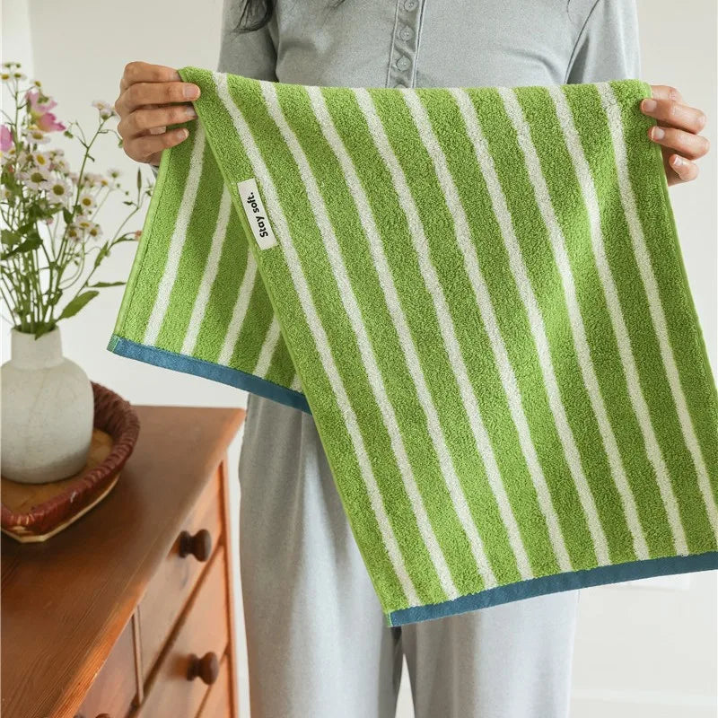 Autumn Winter Striped Cotton Bath Towel – Soft Plush Absorbent Washcloth for Bathroom Use, Unisex Home Spa & Hotel Towel