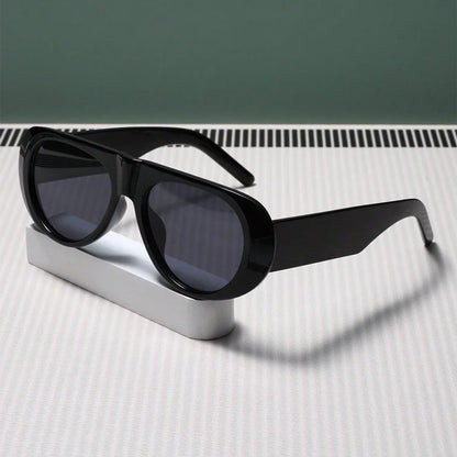 Fashion Retro Oval Large Frame Sunglasses — Minimalist Design UV-Resistant Eyewear for Women