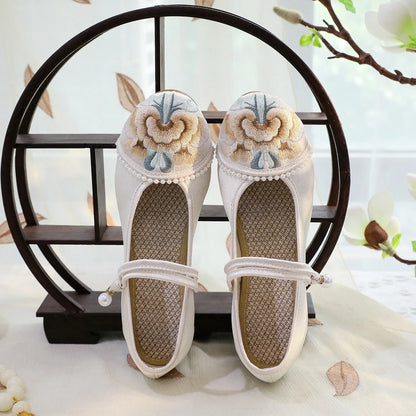 Women’s Embroidered Traditional Shoes - Vintage Chinese Hanfu Qipao Beijing Style Ethnic Dance Footwear