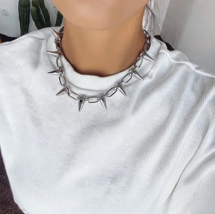 Fashion Punk Spike Choker Necklace – Goth Rivet Metal Chain Collar for Unisex Rock & Nightclub Jewelry