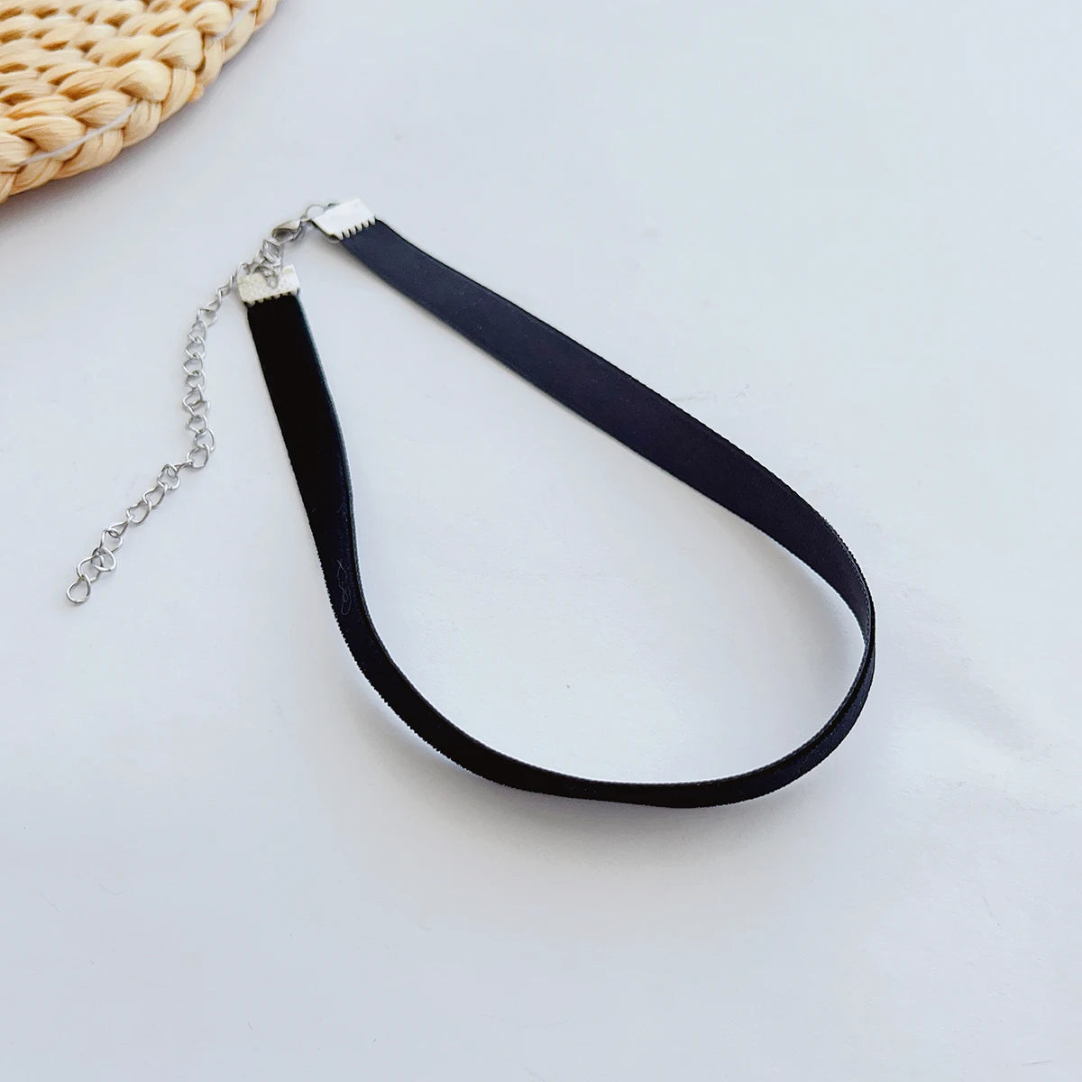 Vintage Black Velvet Choker - Simple Strap Neckband Collarbone Necklace Fashion Accessory