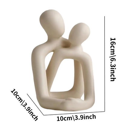 Heartwarming Couple Resin Statue – Modern Home Decor for Bookshelves, Desks, and Nightstands