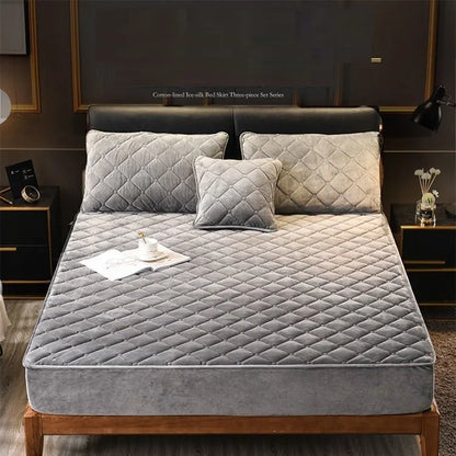 Quilted Crystal Velvet Mattress Cover - Warm Soft Plush Fitted Bed Sheet for King & Queen Beds, Pillowcase Not Included