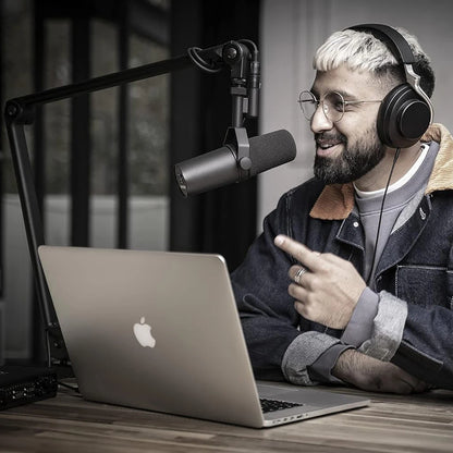 Professional Dynamic Microphone – Selectable Frequency Response for Studio Recording & Performance Vocals, Compatible with Shure SM7B