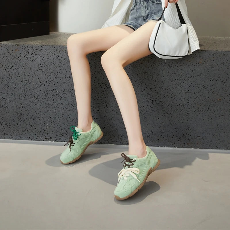 AIYUQI Women's Genuine Leather Sneakers – Retro German Trainers, Winter Velvet Fur, Flat Casual Shoes