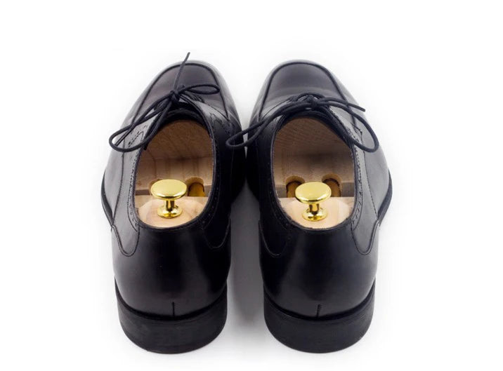 Adjustable Twin Tube Shoe Trees for Men & Women – New Zealand Pine Wood Shoe Shaper