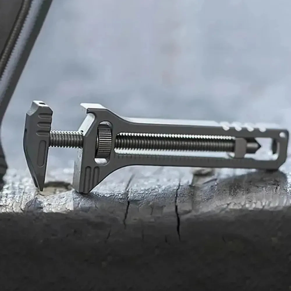 EDC Multi Tool Keychain - Compact Pocket Knife & Screwdriver Set for Camping Survival Outdoor Use