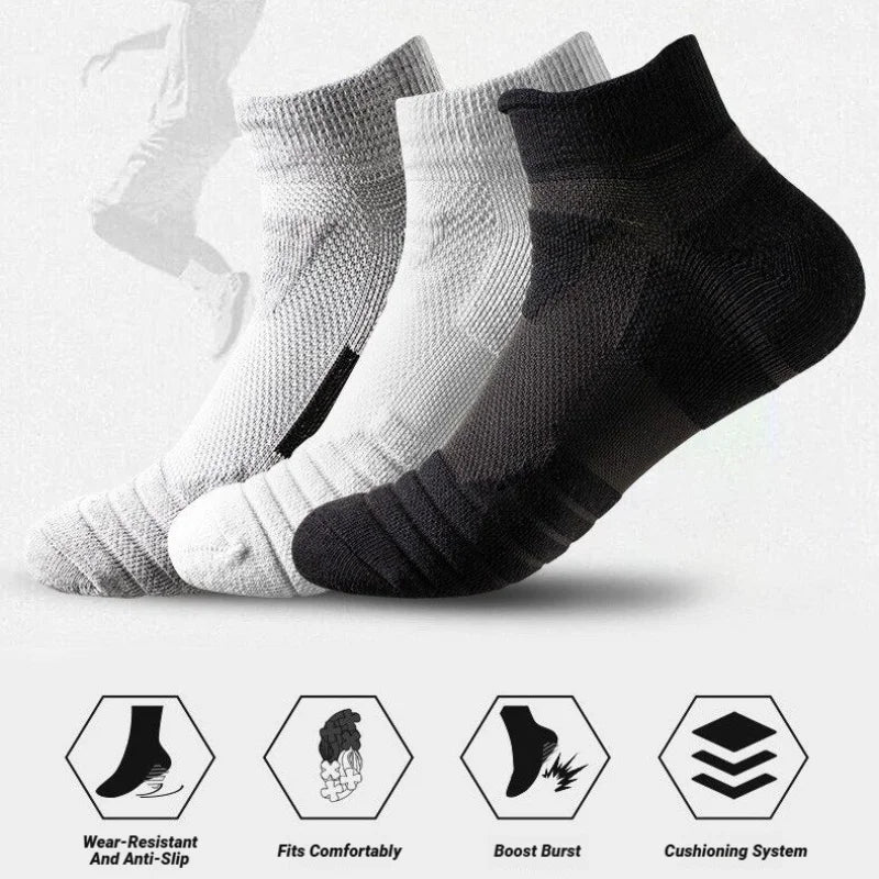 3 Pairs Men's Anti-Slip Football Socks - Breathable Soccer Basketball Sports Socks for Running & Hiking 39-45