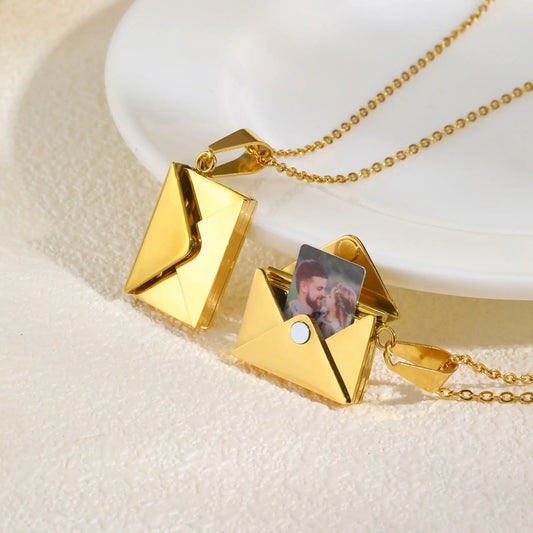Vnox Custom Envelope Photo Necklace – Stainless Steel Personalized Pendant for Women & Girls