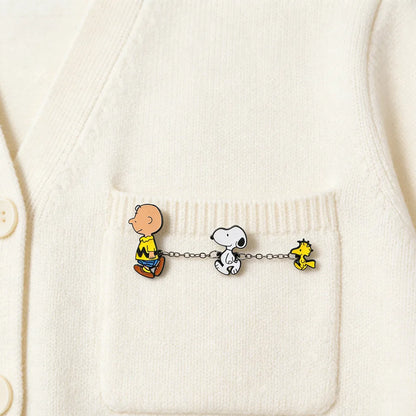 Snoopy Chain Enamel Pin - Cute Cartoon Lapel Badge for Backpacks, Clothing and Fan Gifts
