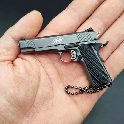 Mini 1:3 Metal Gun Model Keychain – 1911 Toy Pistol, Simulation Game Model for Children, Collectible Gift