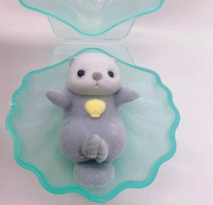Yell World Shell Capsule Toy | Kawaii Fluffy Sea Otter Gasha Ornament Figure