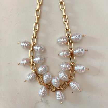 Luxury Pearl Necklace for Women - Adjustable Square Chunky Resin Statement Jewelry