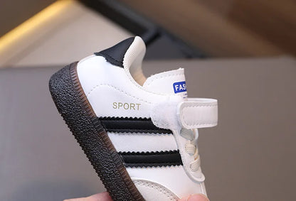 Toddler & Kids White Sneakers — Fashionable Non-Slip Walking Shoes for Boys & Girls, Breathable Outdoor Sport Casual Shoes