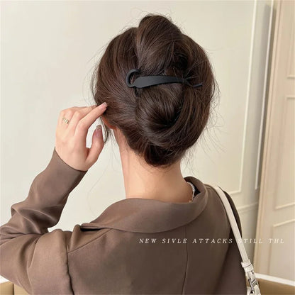 Frosted Banana Clips: Vertical Twist Ponytail Hair Clips - Matte Hair Claws Barrettes for Simple Hair Styling - Solid Color Hair Accessories