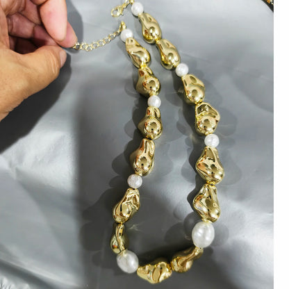 Luxury Pearl Necklace for Women - Adjustable Square Chunky Resin Statement Jewelry