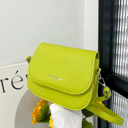 Women's Crossbody Bag – Solid Color Fashionable Retro Flipped Design, Casual and Simple Style
